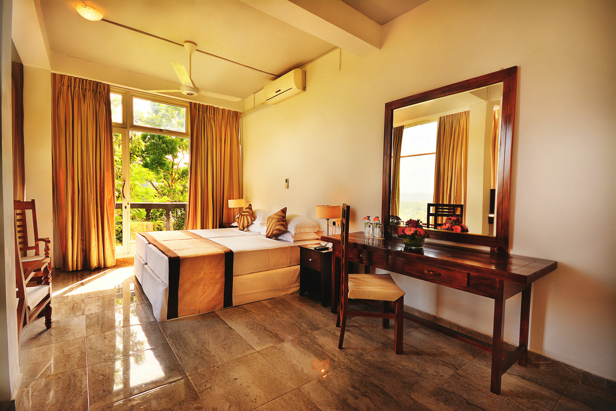 Oyo 441 Kandy Hill Bungalow Екстер'єр фото